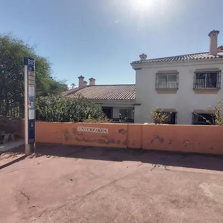 Del Parque Flats Interpares Swimmingpool Apartment *